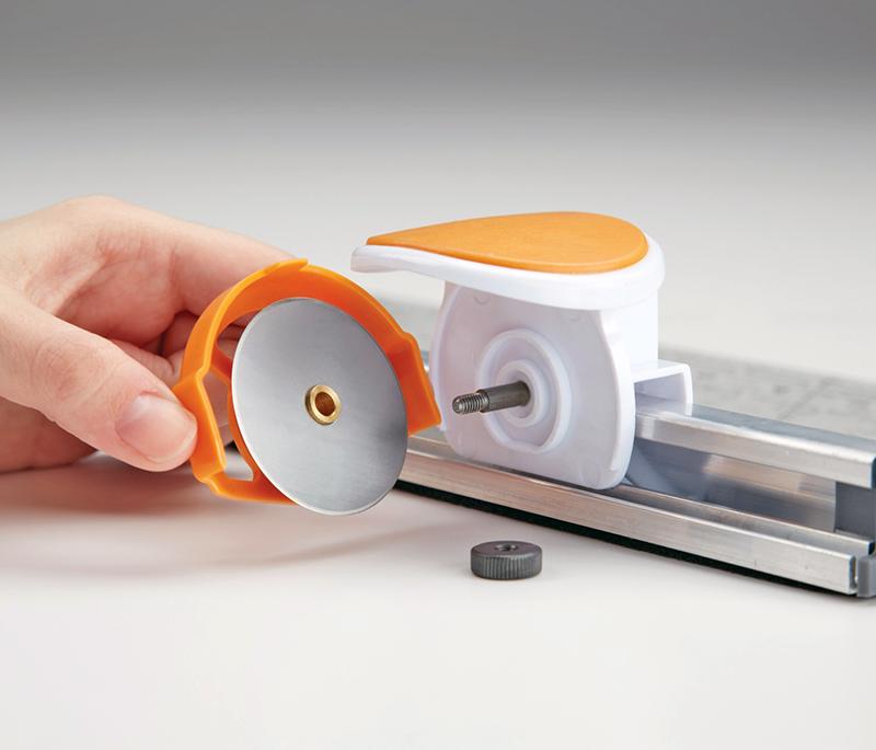 Fiskars Rotary Ruler Combo - 6'x24'