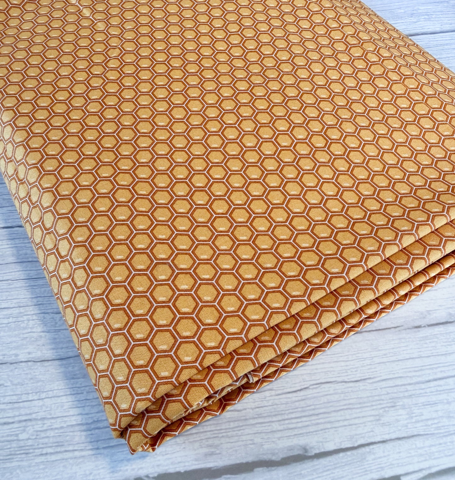 Honey & Lavendar - Gold Honeycomb